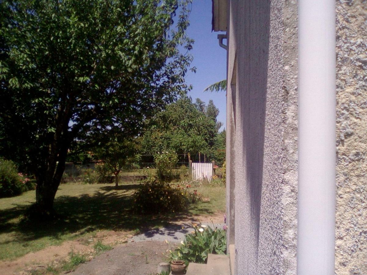Le Gite De Réaumur Exterior foto
